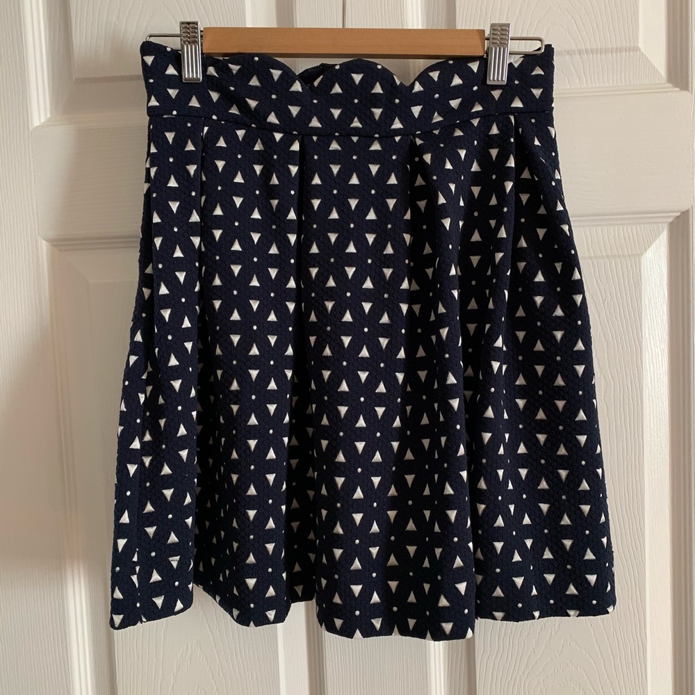 Francesca’s Alya scalloped waist A-line Skirt